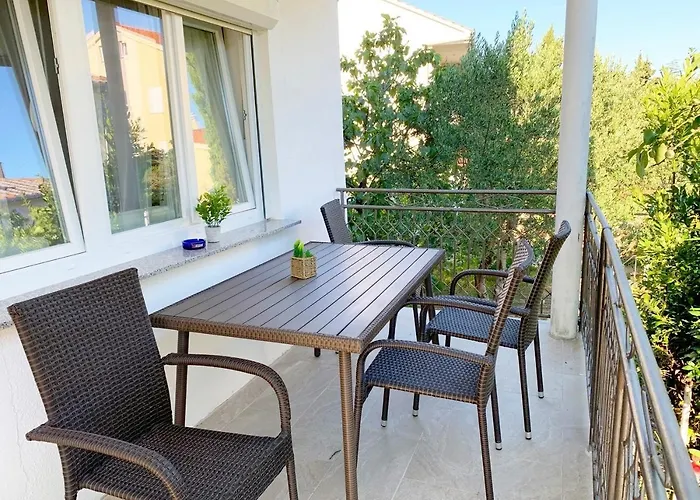 Apartmán With Parking Space Krk - 22395 Krk Town